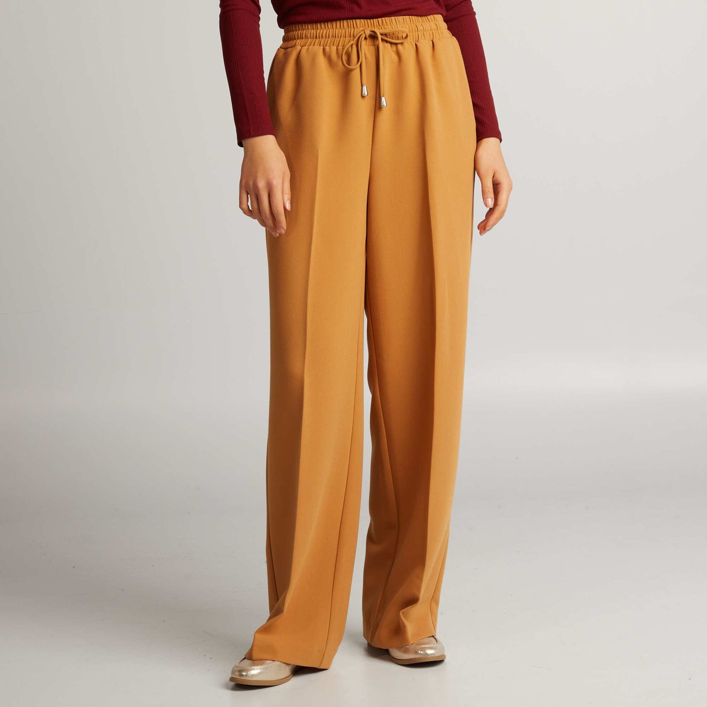 Pantalon droit avec liens nouer Marron