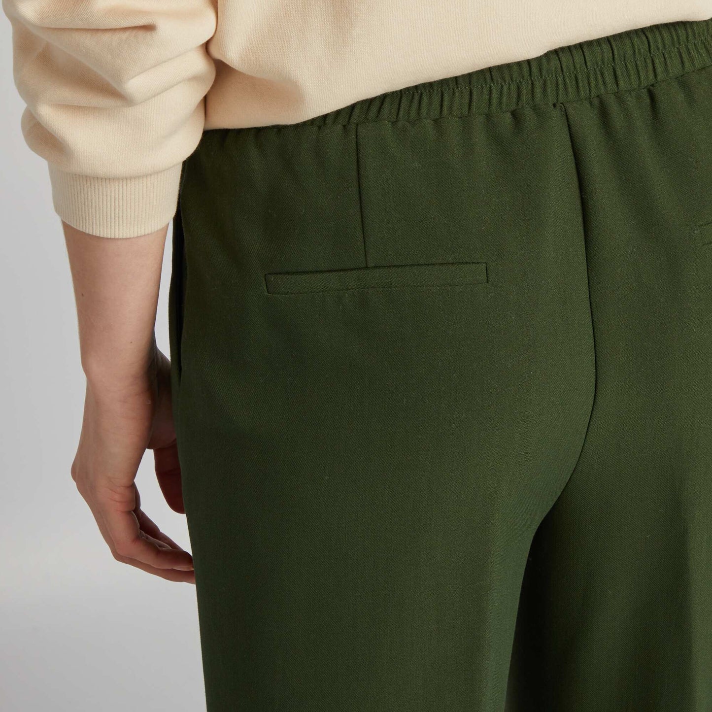 Pantalon droit avec liens nouer Vert