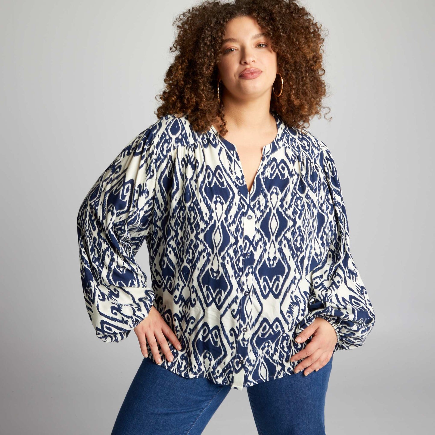 Blouse   col V avec motifs Bleu