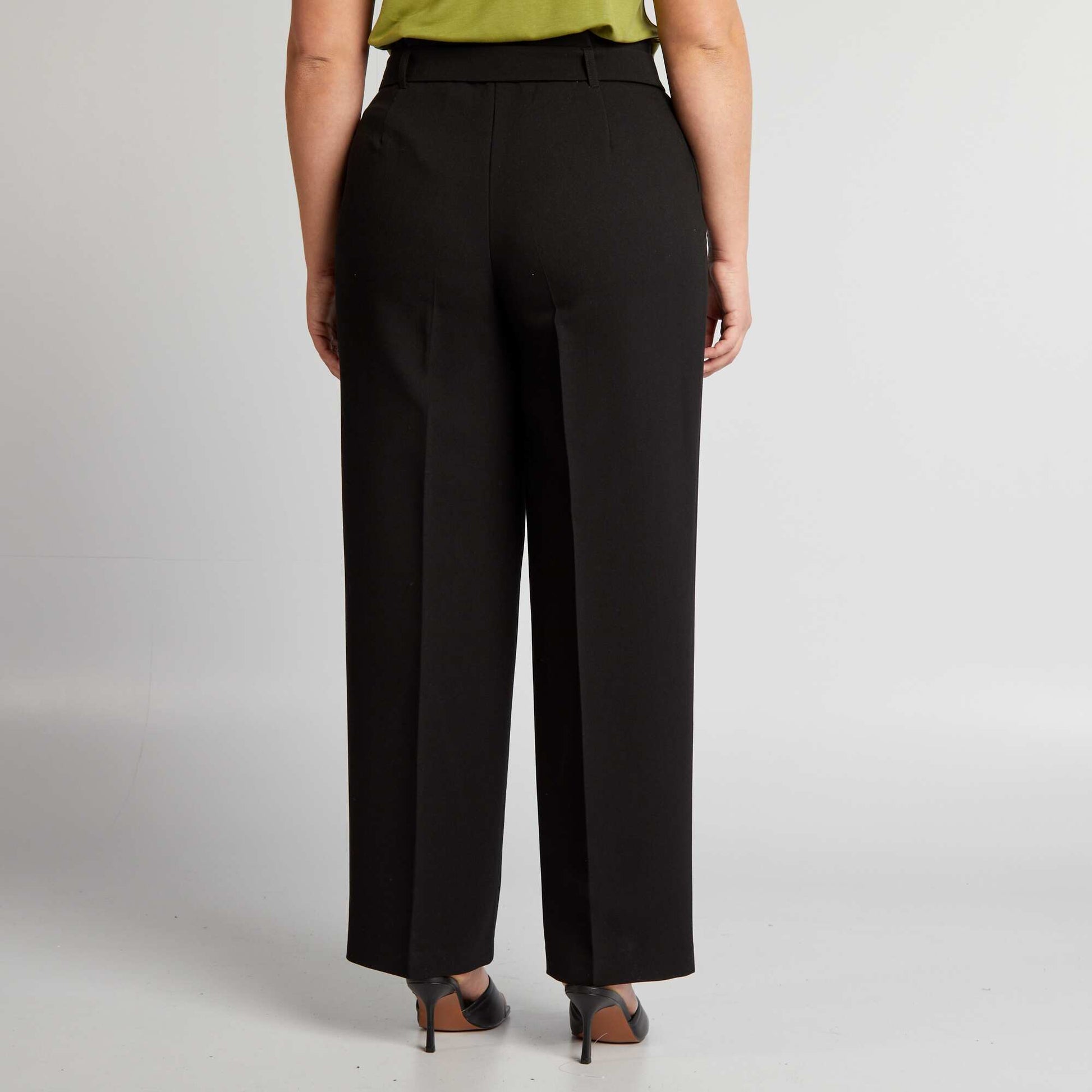 Pantalon droit avec ceinture noir