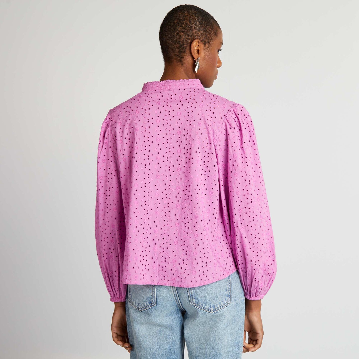 Blouse brod e et ajour e avec col V Rose