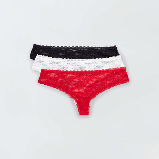 Lot de 3 tangas en dentelle  cru/rouge/noir