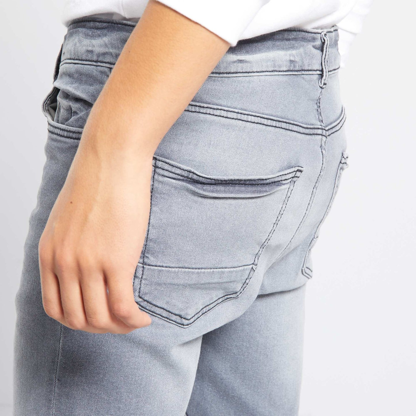 Jean skinny 5 poches gris