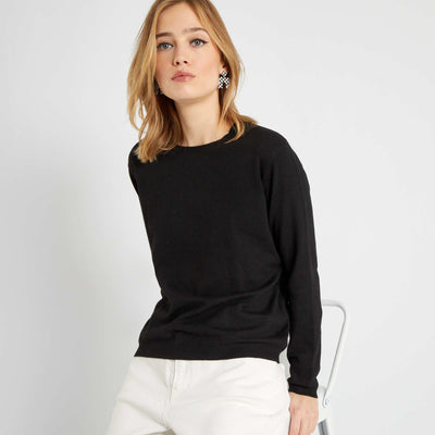 Pull court en maille fine unie noir