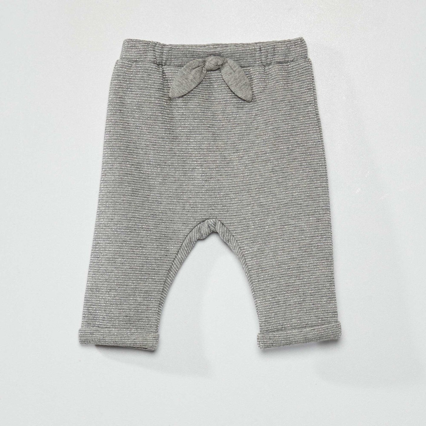 Pantalon sarouel imprimé gris rayé