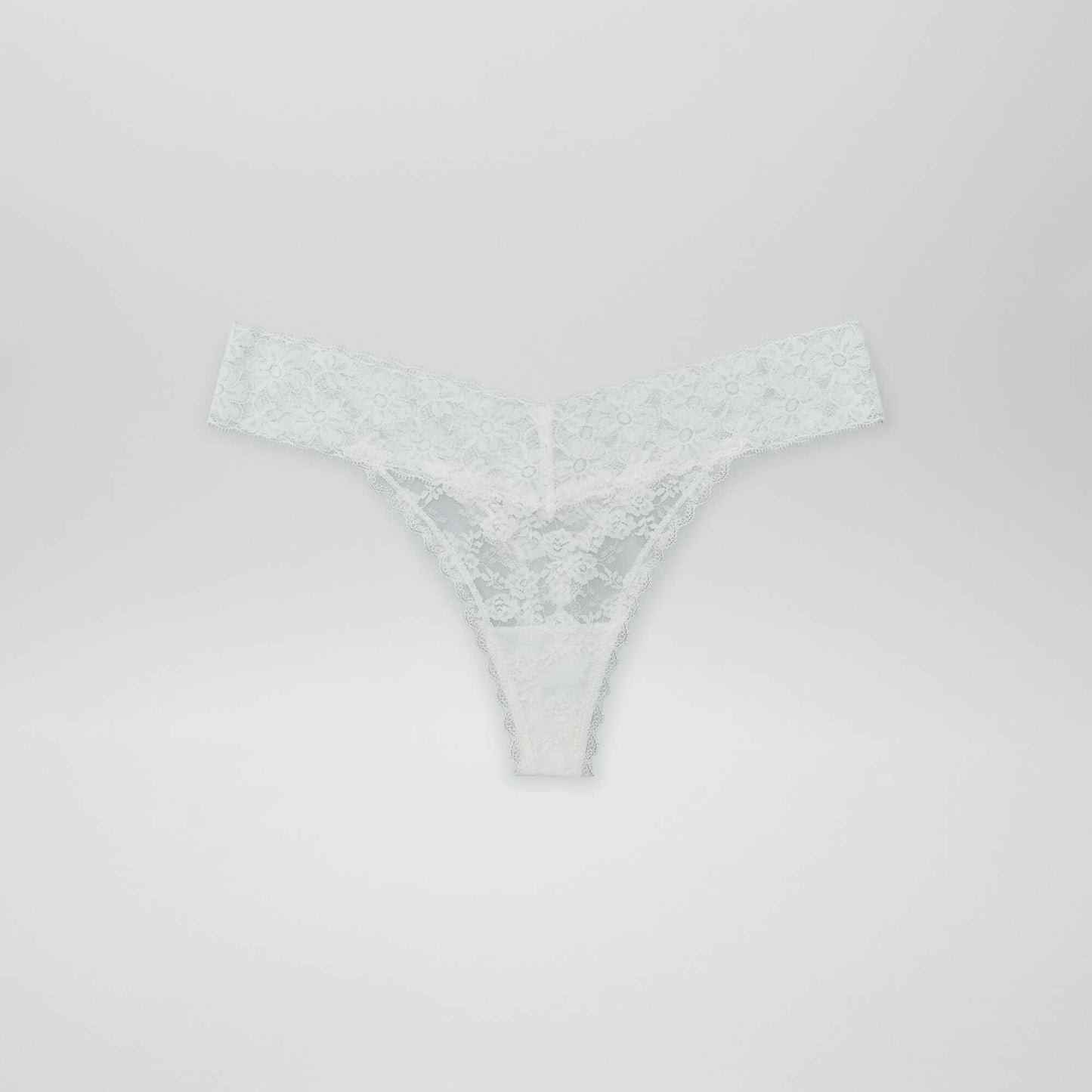 Lot de 3 strings dentelle Blanc/rouge/noir