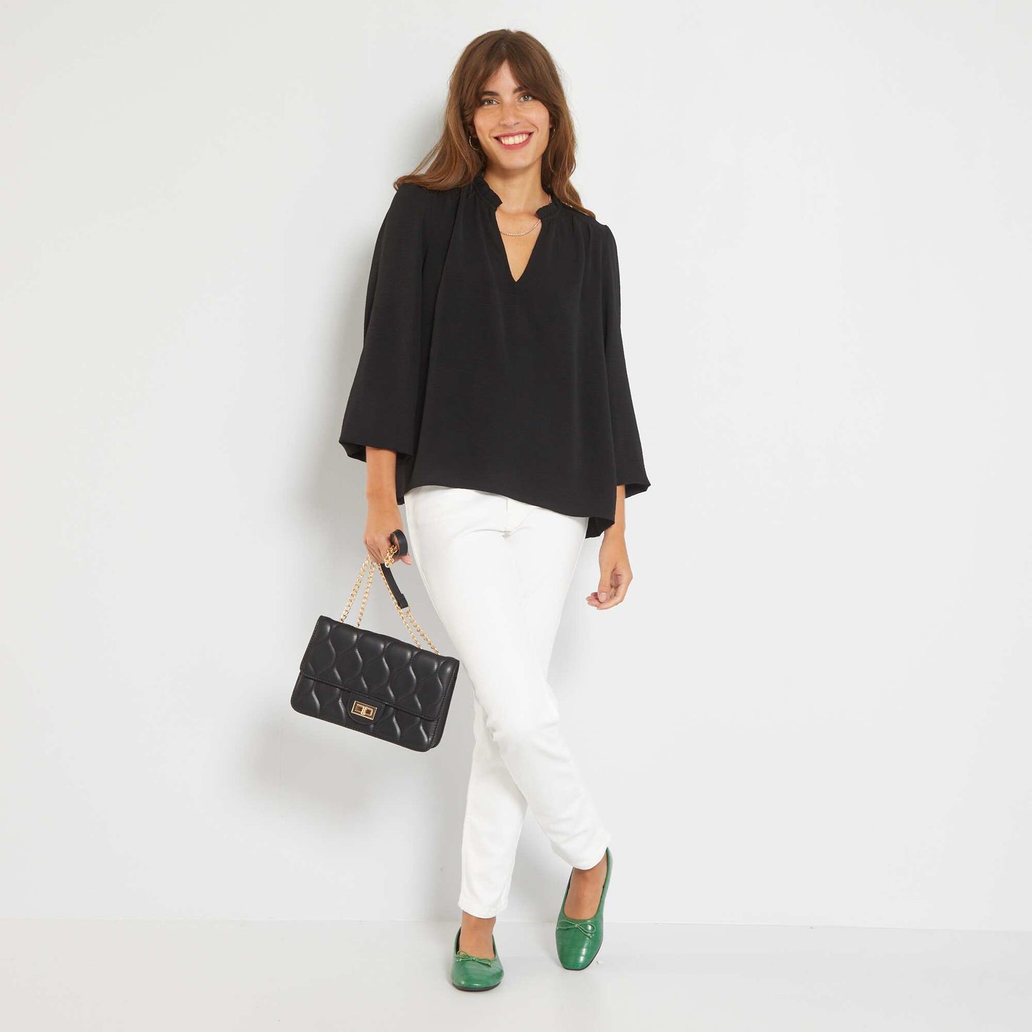 Blouse l g re et fluide avec imprim noir