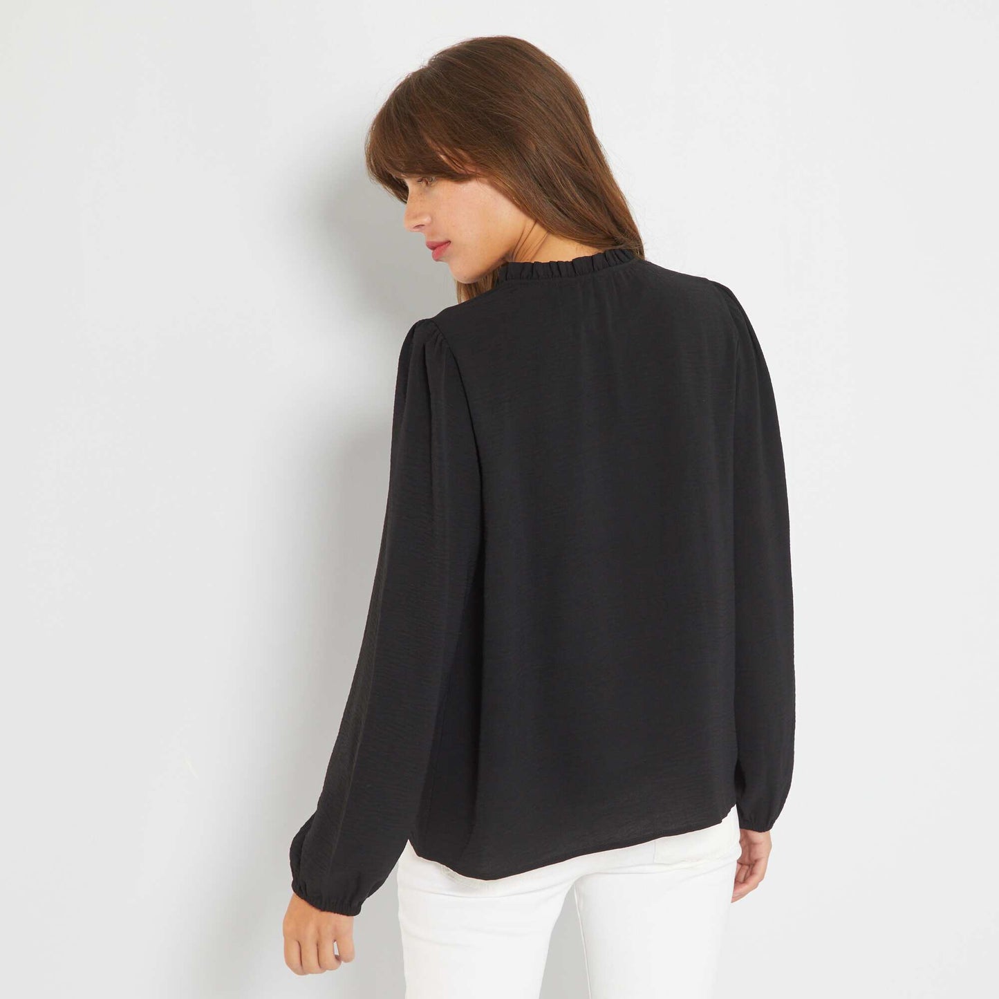 Blouse l g re et fluide avec imprim noir