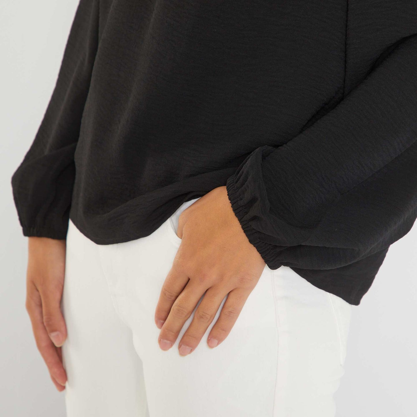 Blouse l g re et fluide avec imprim noir