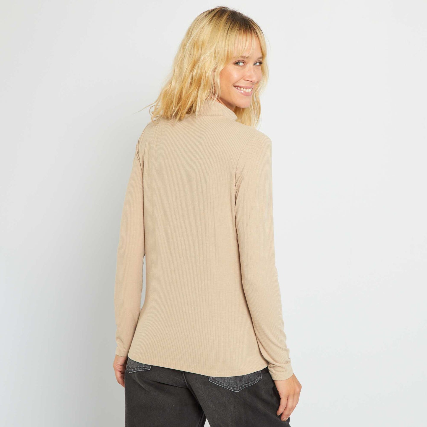 T-shirt en maille c tel e avec col ras du cou Beige