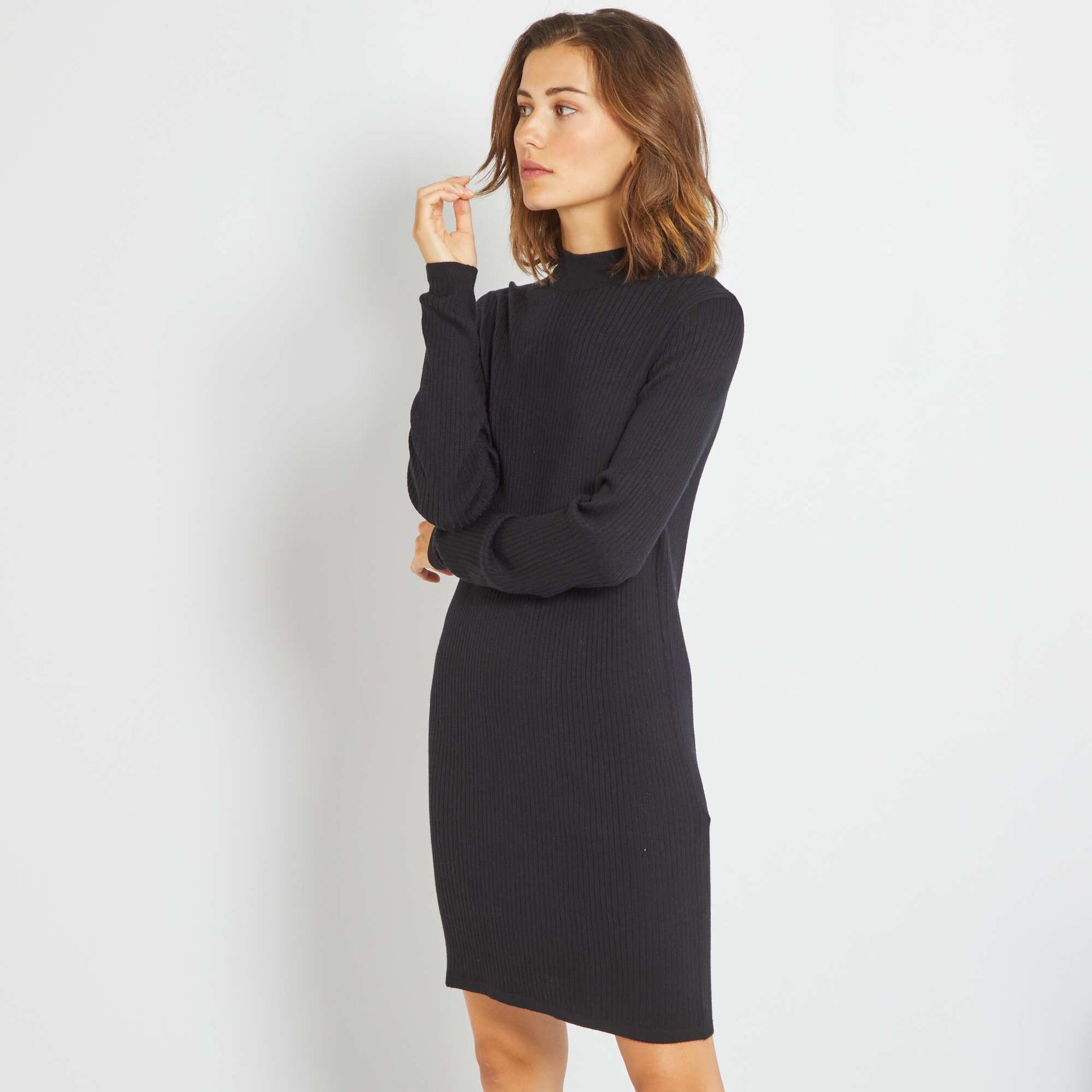 Robe courte en maille c tel e noir