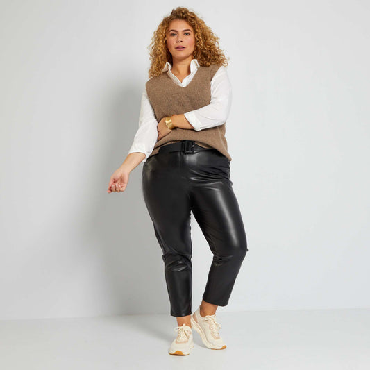 Pantalon carotte avec ceinture noir