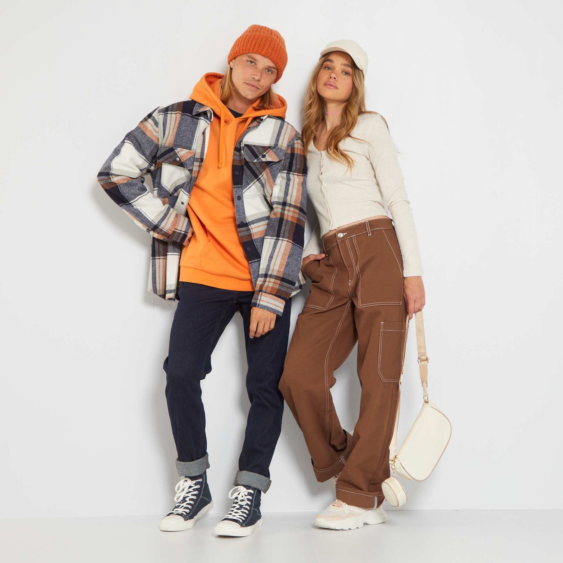 Jean large avec surpiqures contrastantes Marron