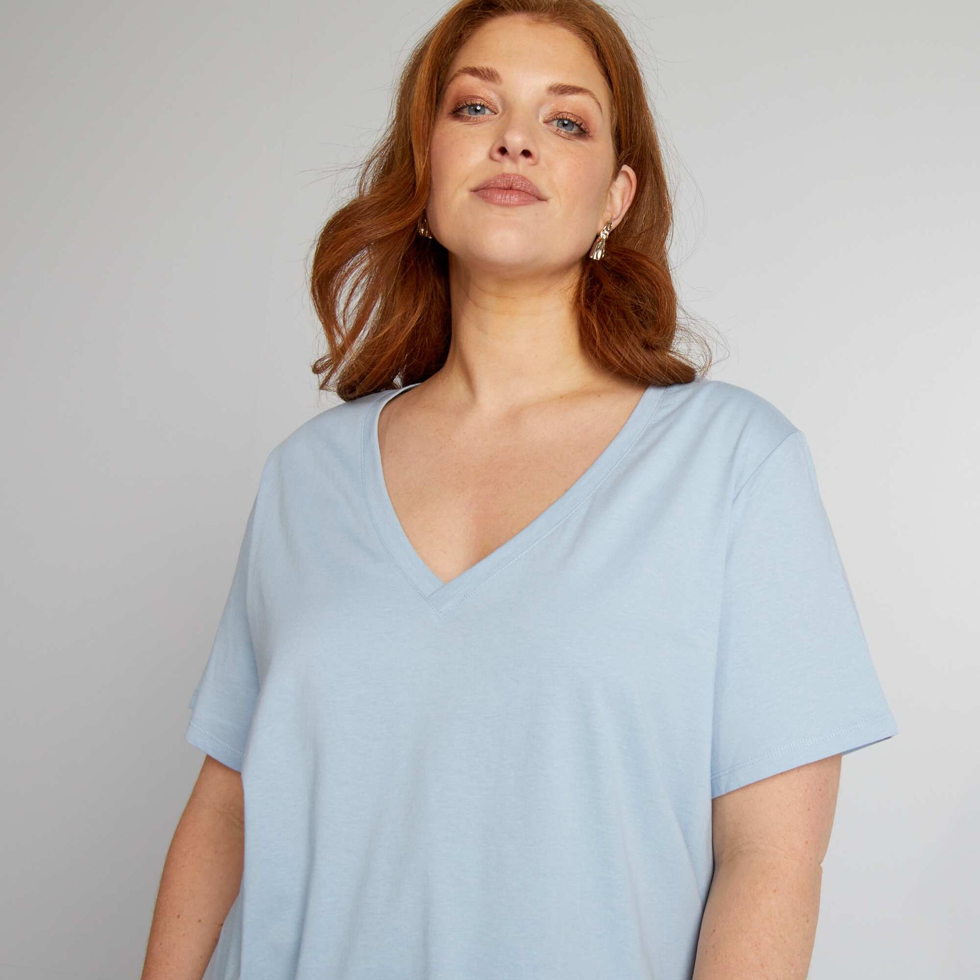 T-shirt en jersey à col V Bleu