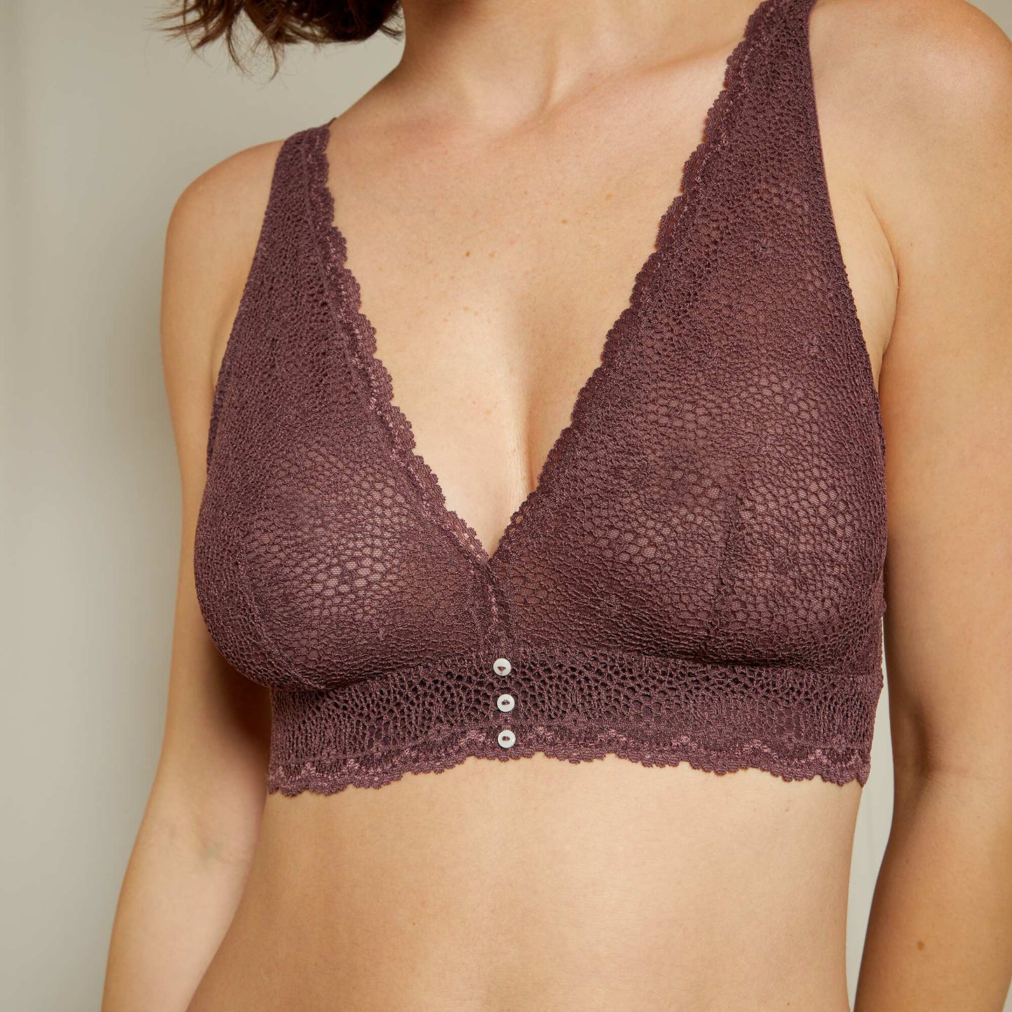 Soutien-gorge triangle en dentelle prune fonc