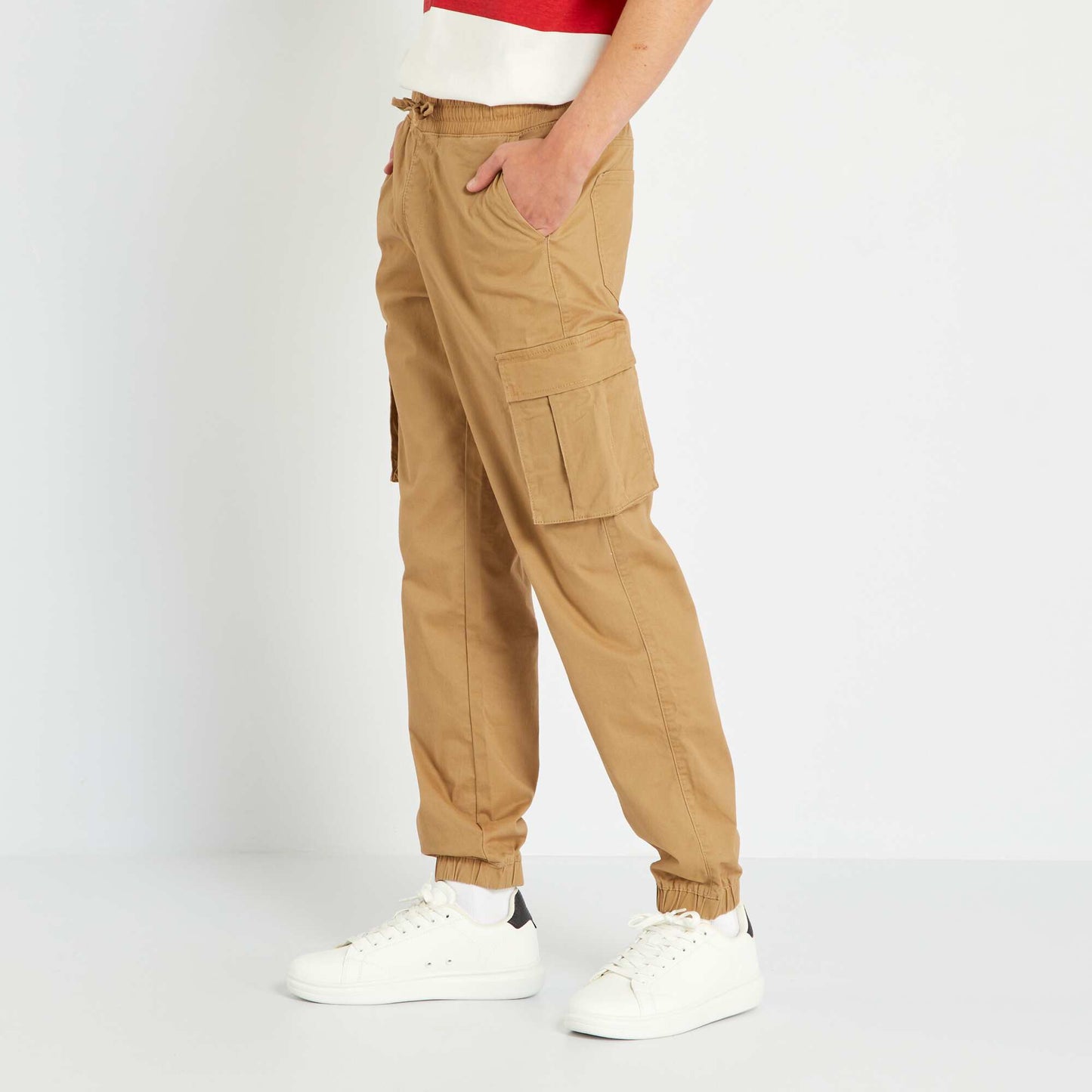 Pantalon type cargo Camel