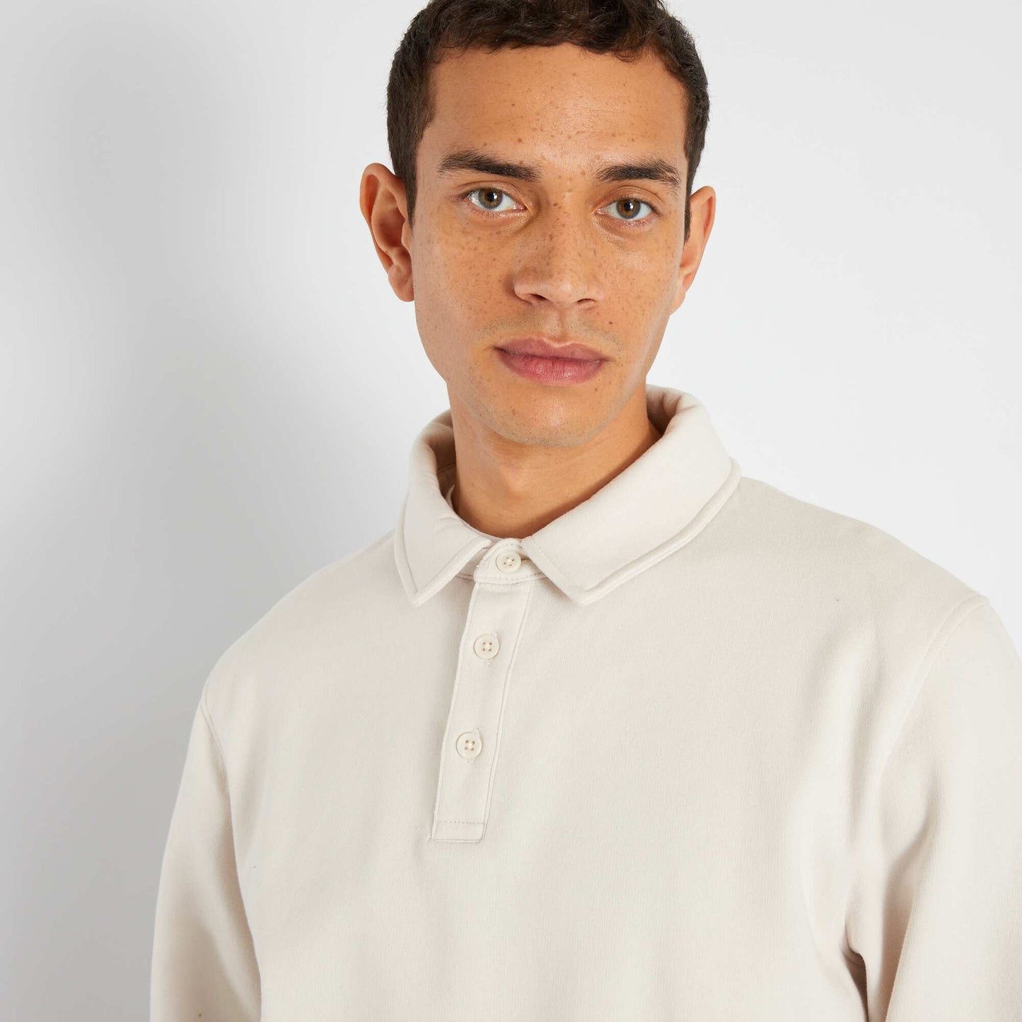 Sweat en molleton avec col polo blanc calcaire