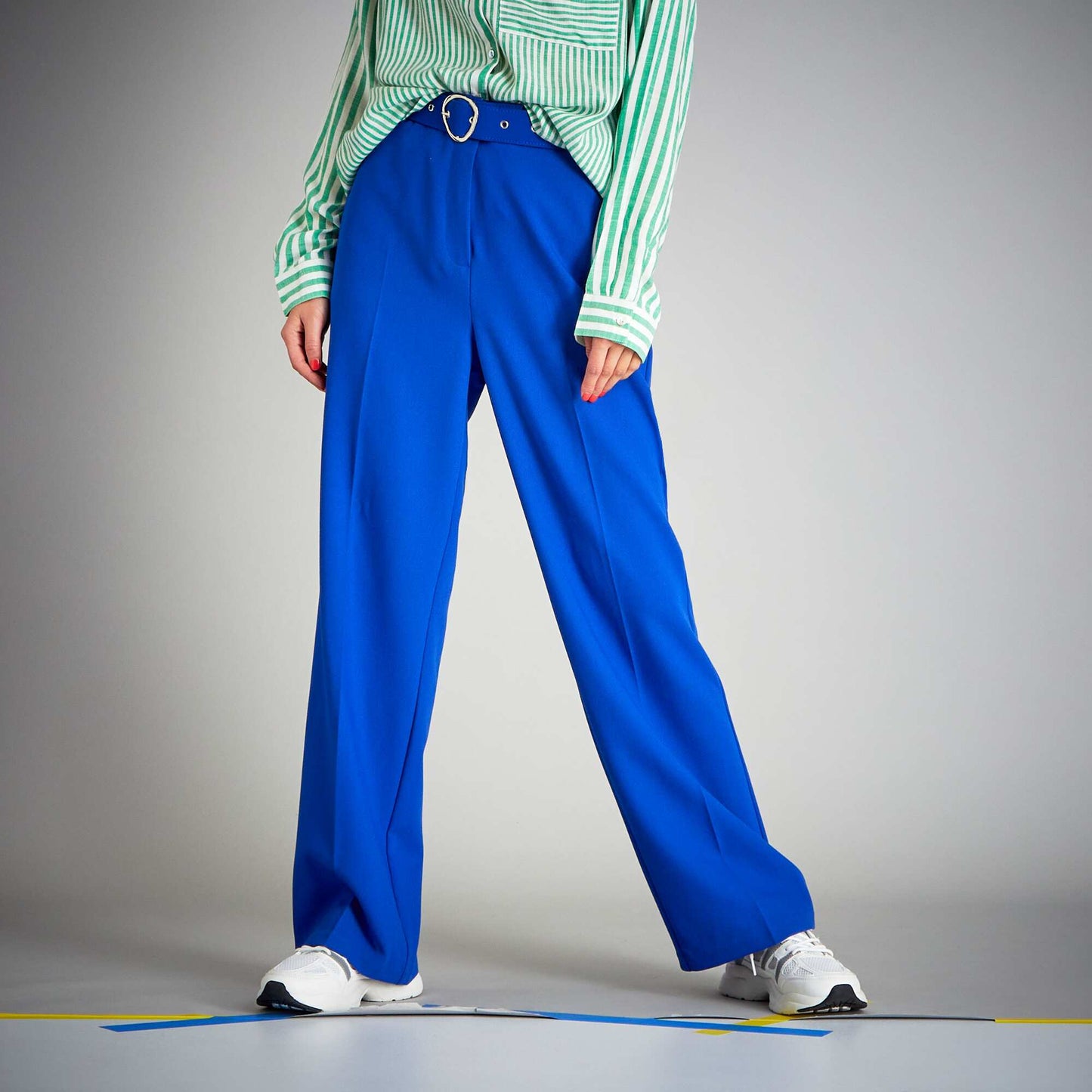 Pantalon large avec ceinture bleu