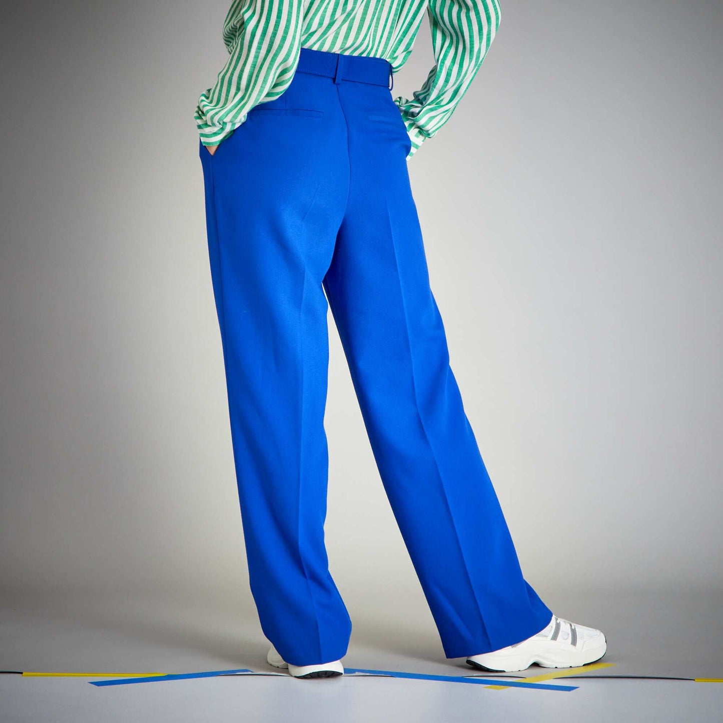 Pantalon large avec ceinture bleu