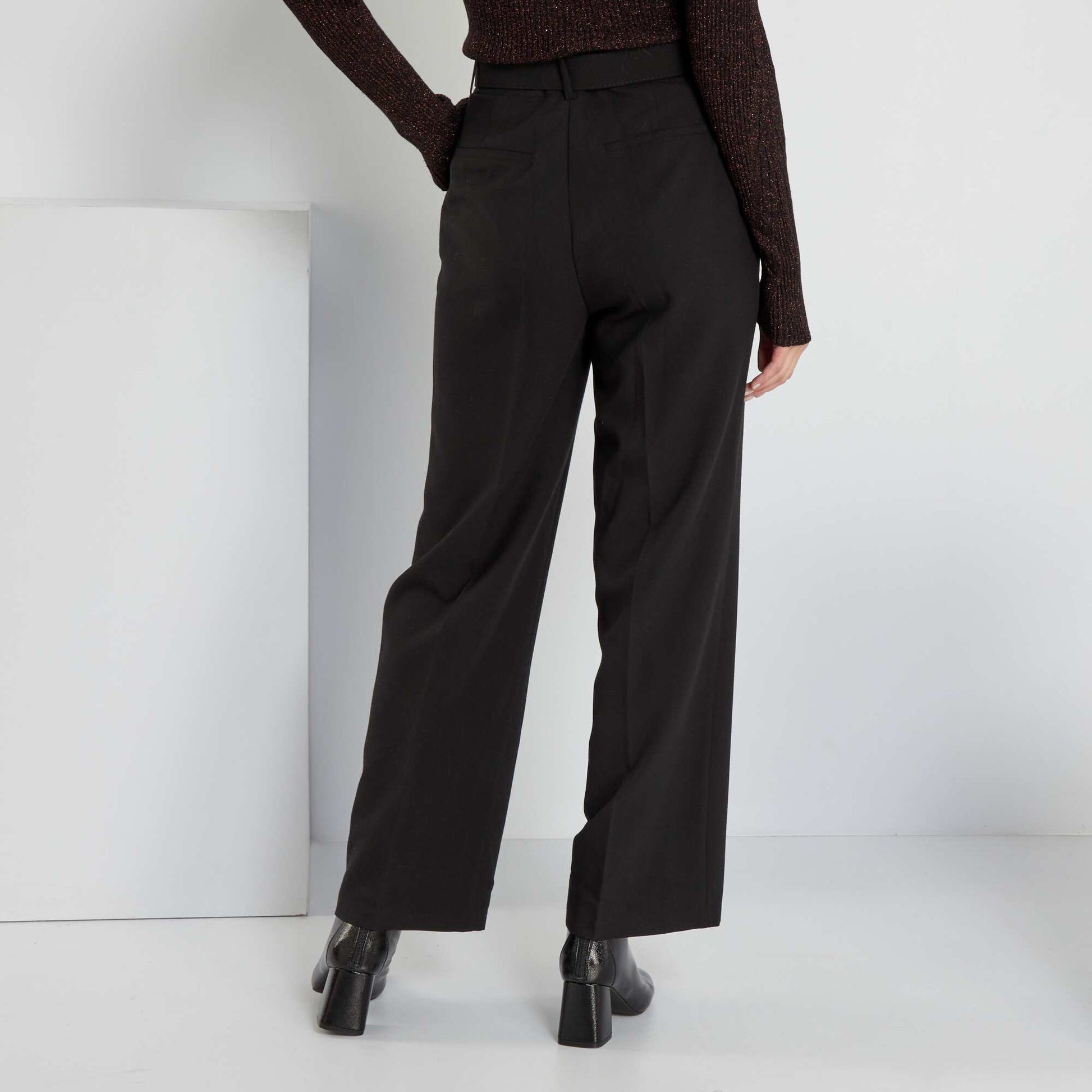 Pantalon large ceinturé noir femme