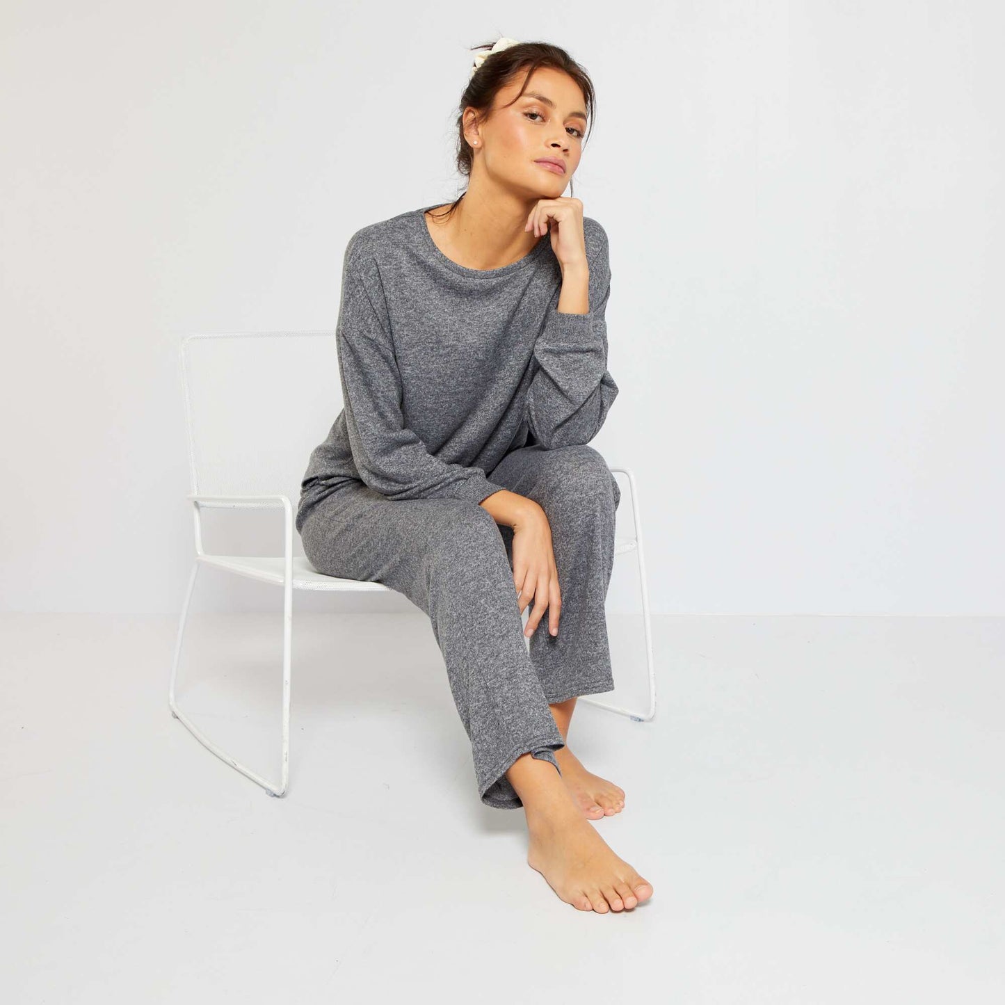 Haut de pyjama en maille doudou bleu gris