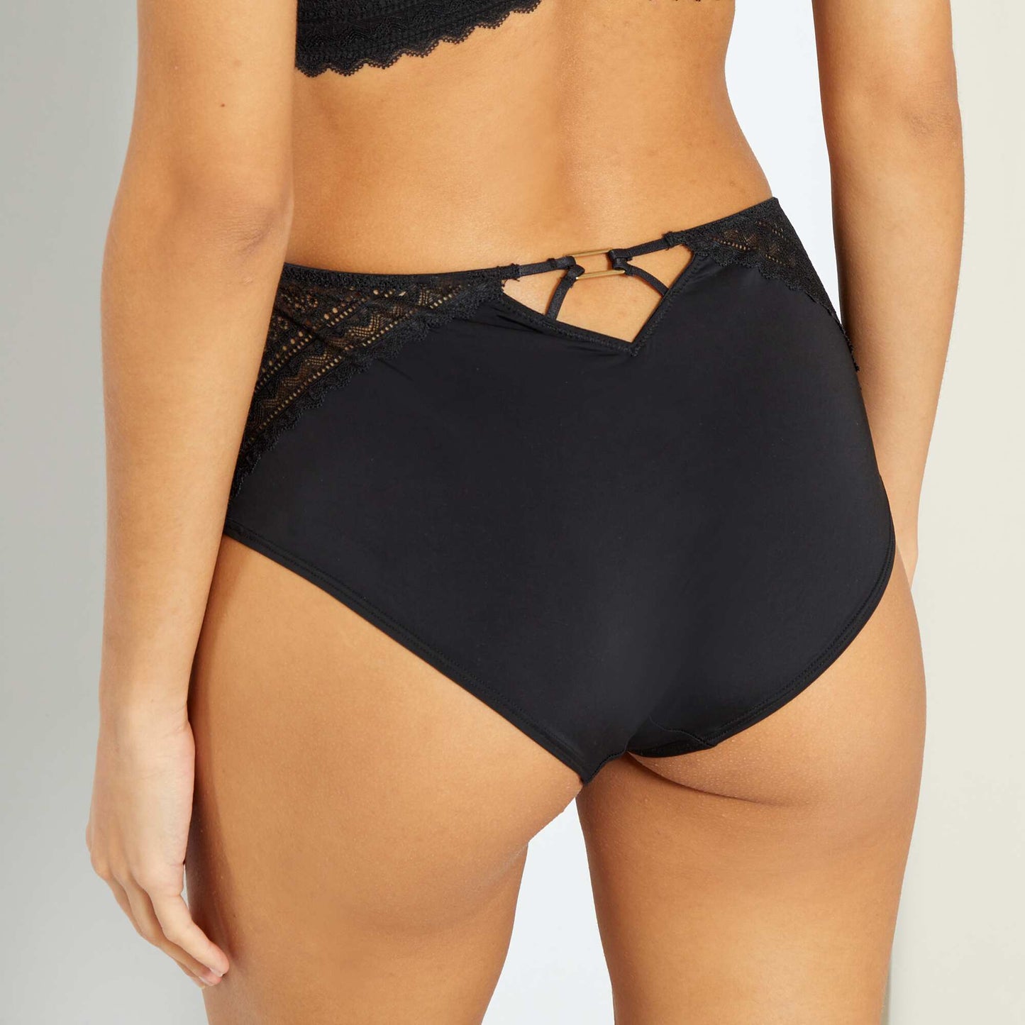 Shorty microfibre et dentelle noir