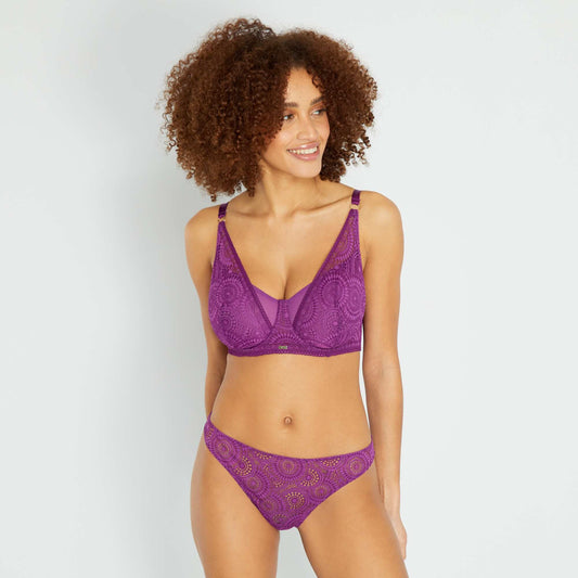 Tanga dentelle violet