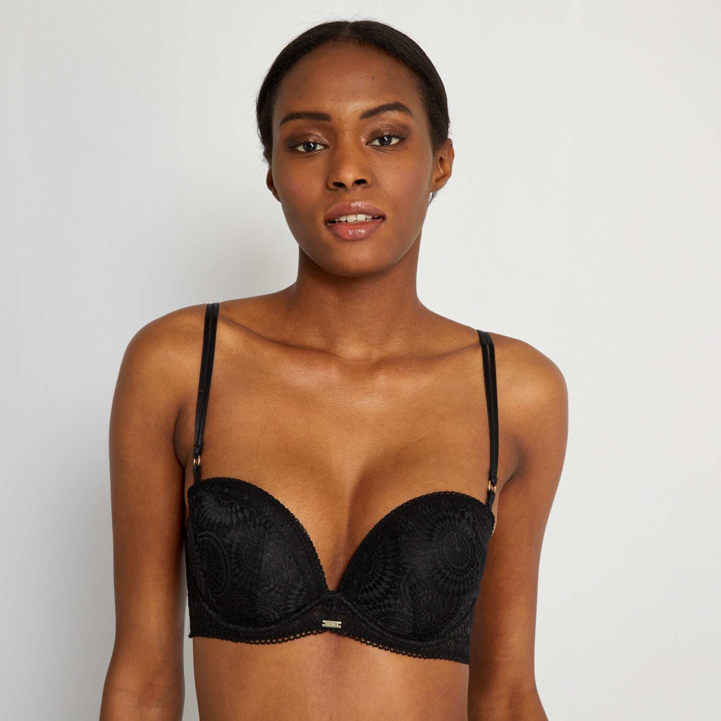 Soutien-gorge push-up bandeau dentelle noir