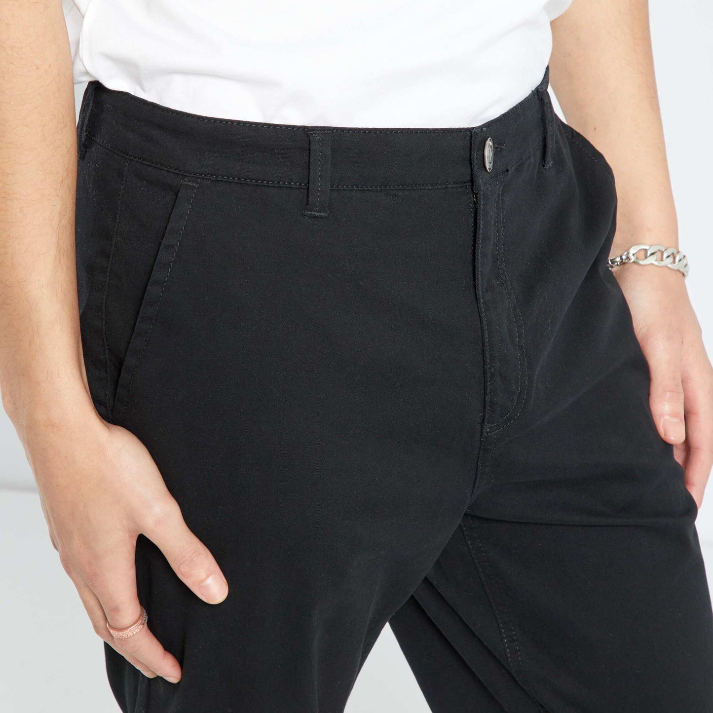 Pantalon chino droit noir