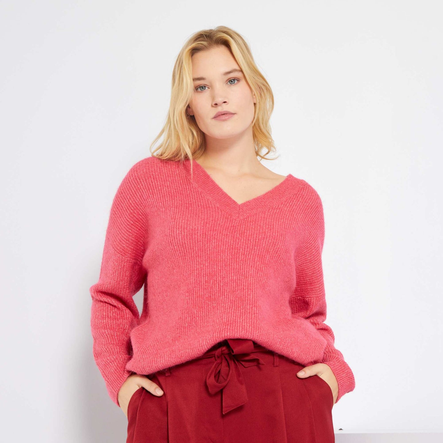 Pull col V en maille tricot Rose