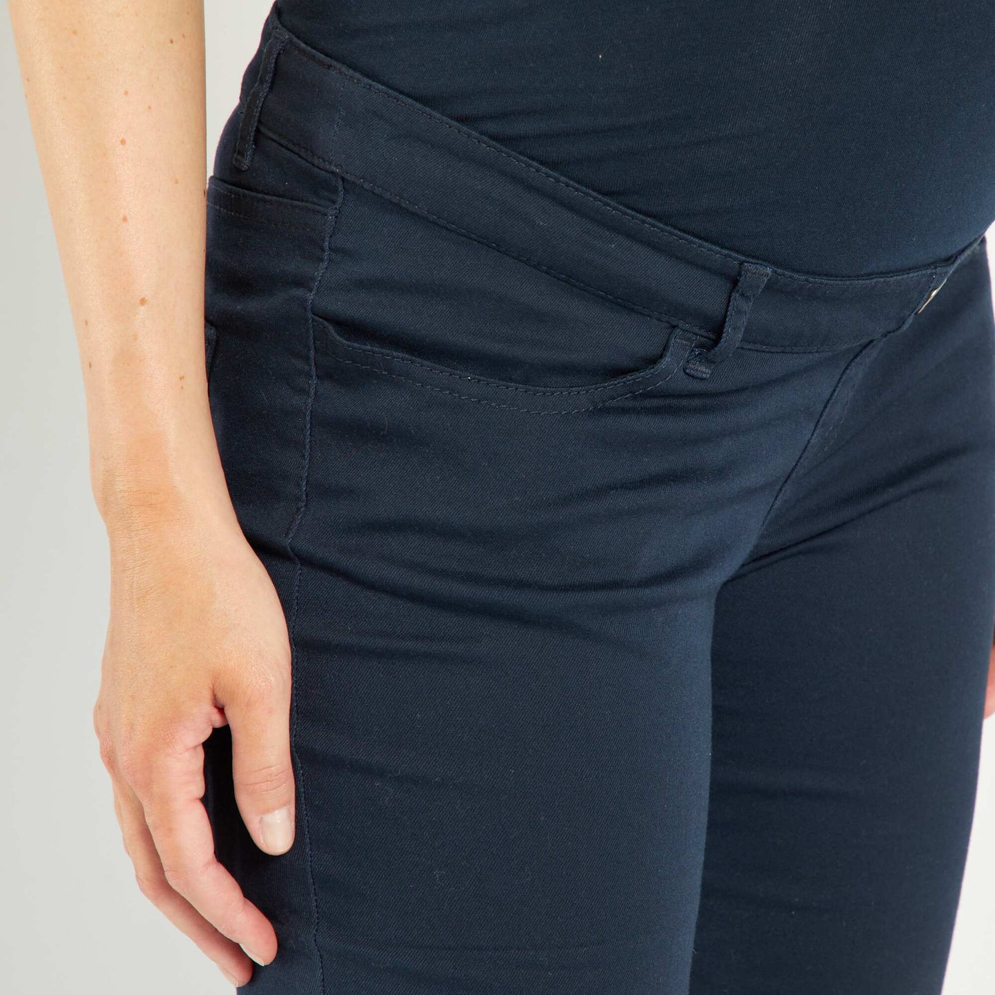 Pantalon en twill de grossesse bleu marine