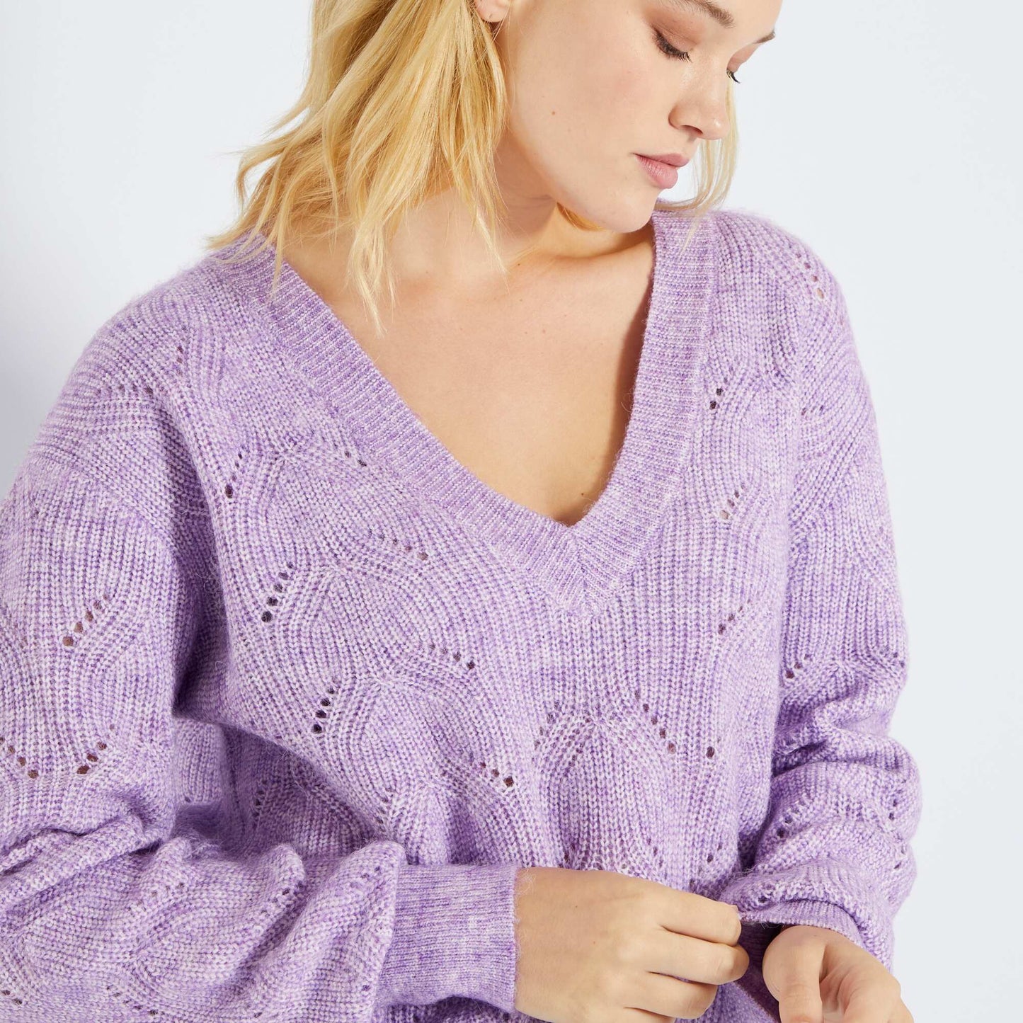 Pull col V en maille ajour e Violet