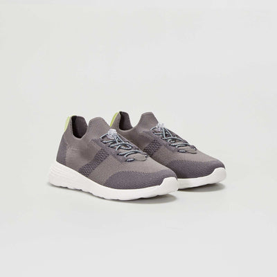 Basket de sport easy fit Gris