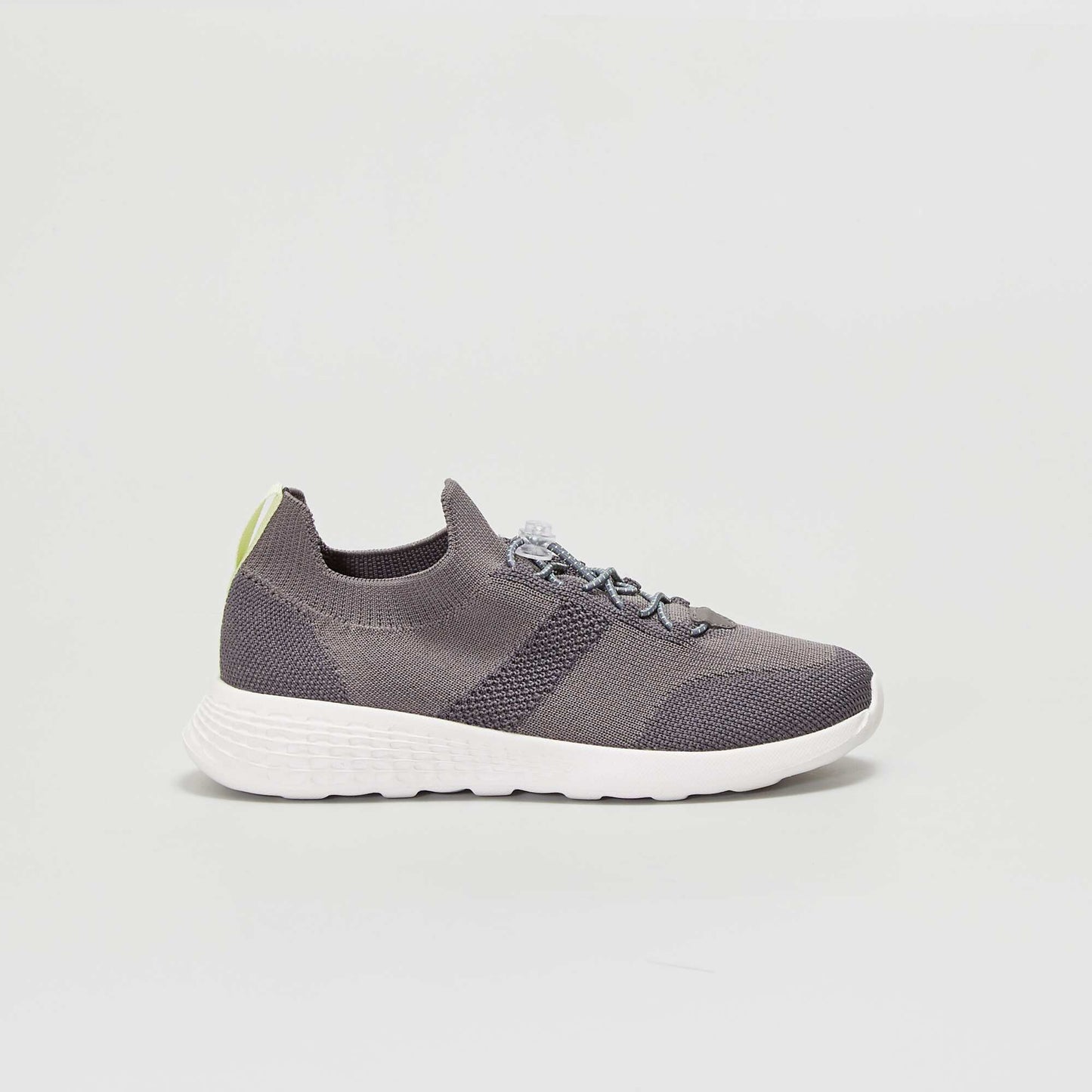 Basket de sport easy fit Gris