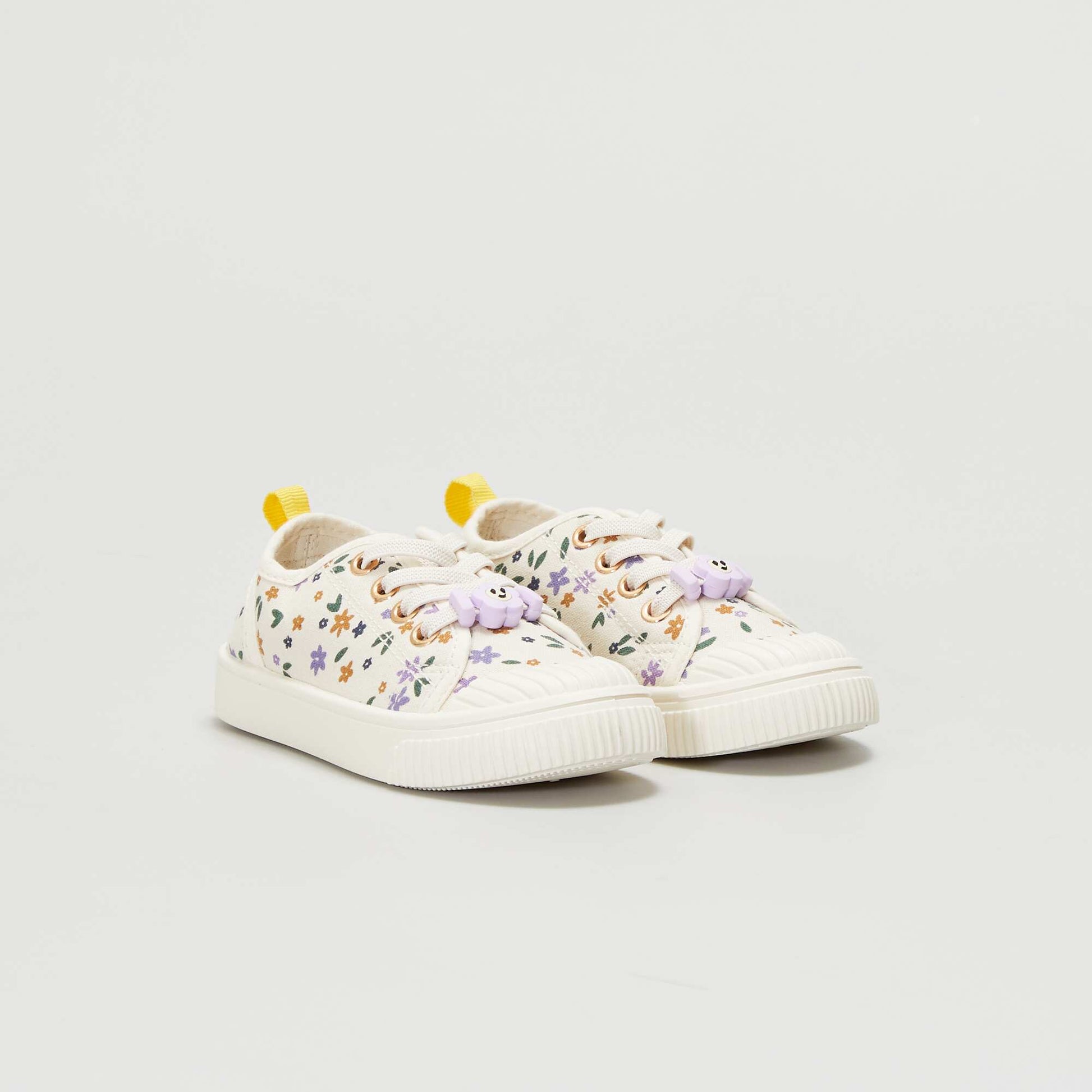 Baskets en toile Ecru