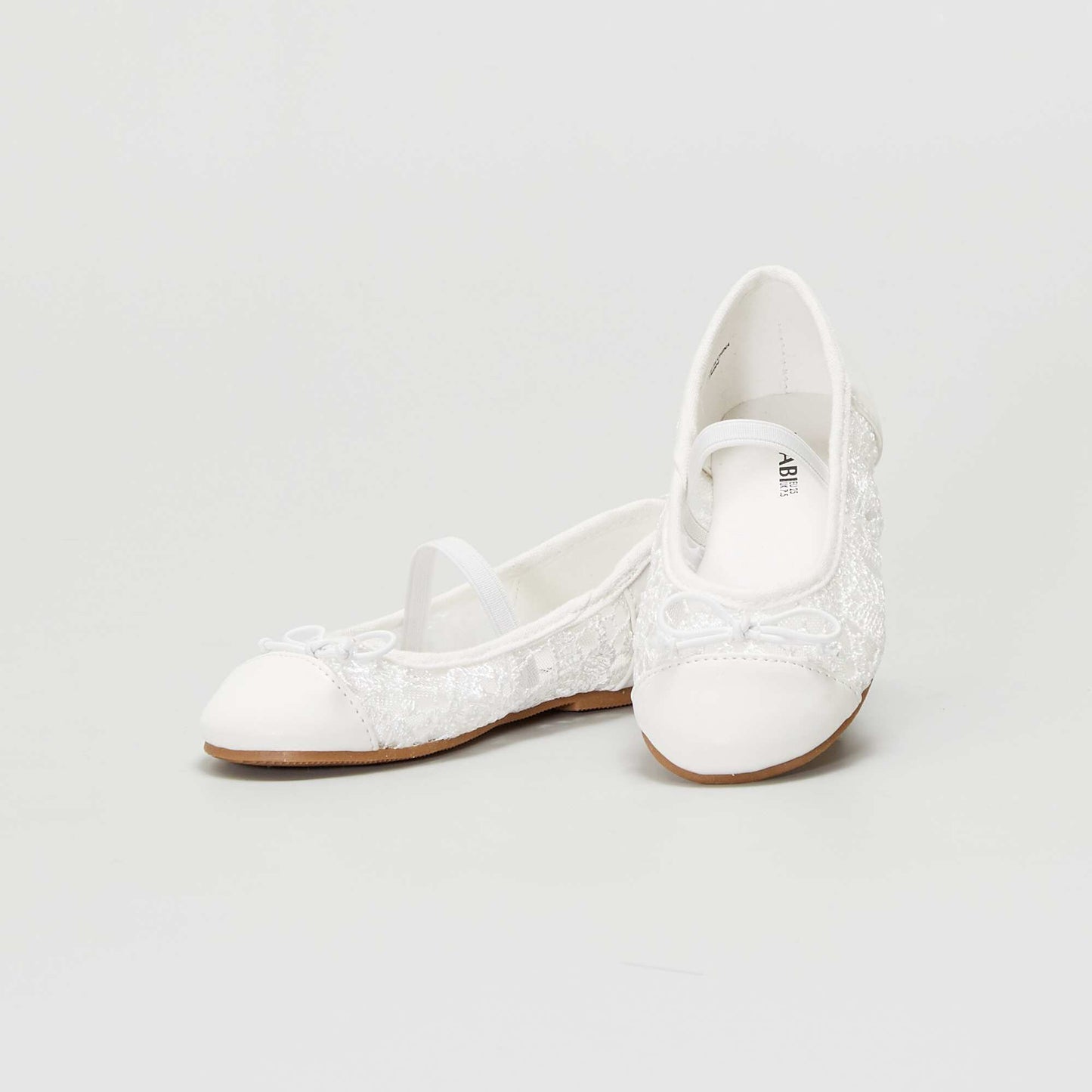 Ballerines avec empiècement crochet blanc