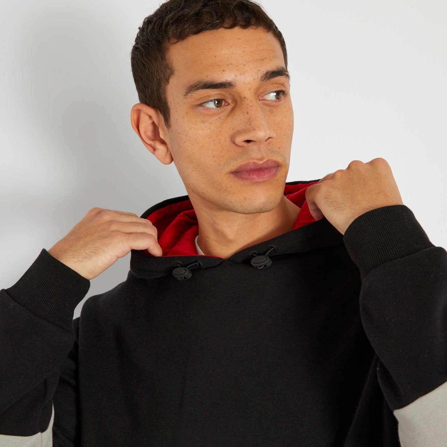 Sweat capuche color-block en molleton Noir