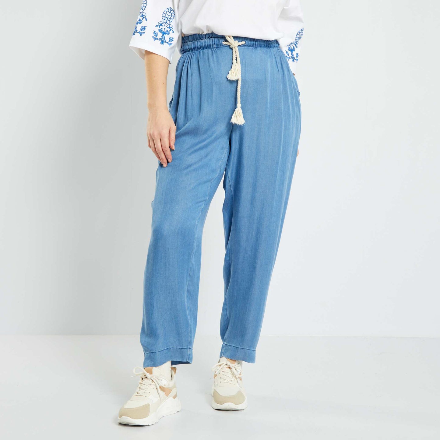 Pantalon fluide coup slim Bleu