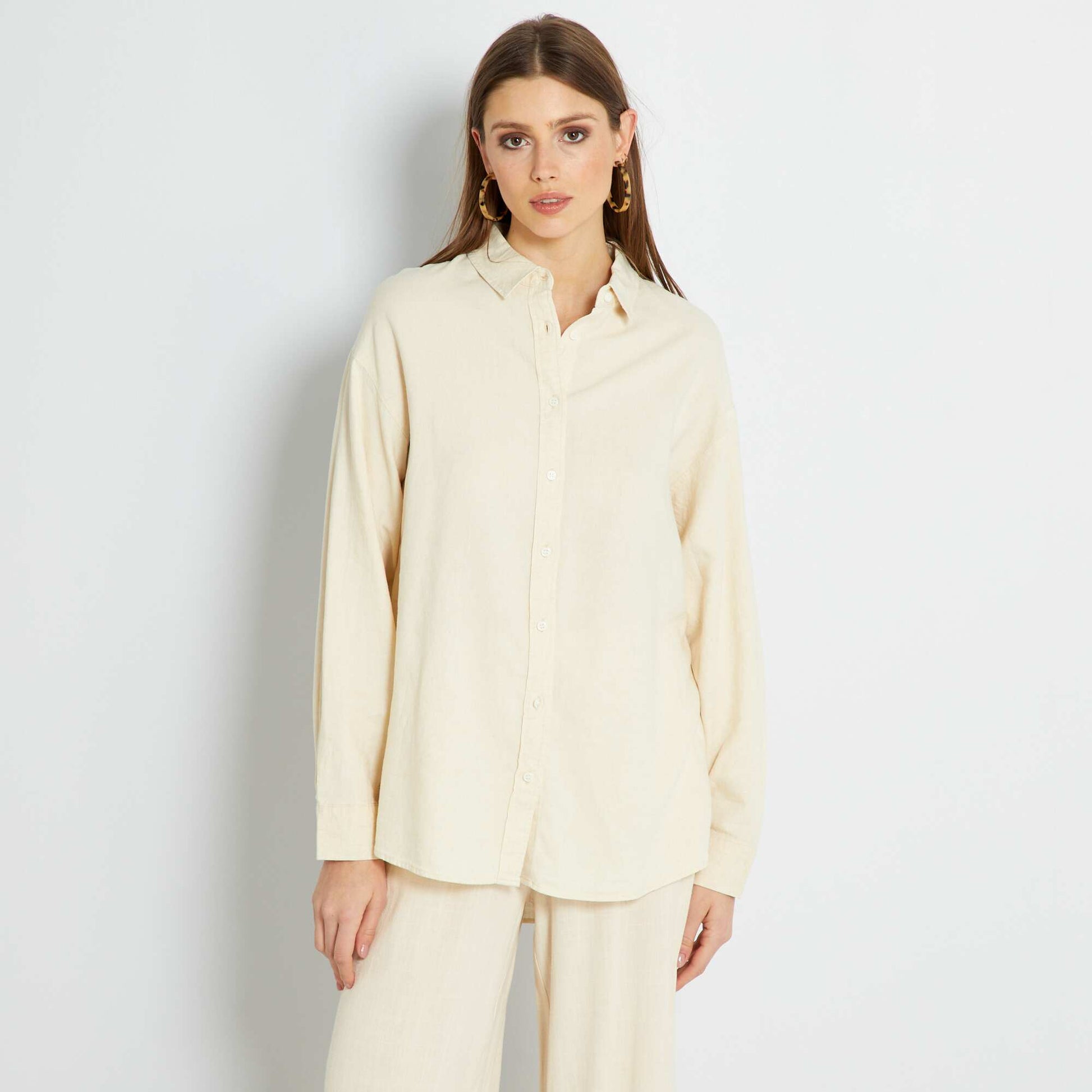 Chemise longue en lin unie beige