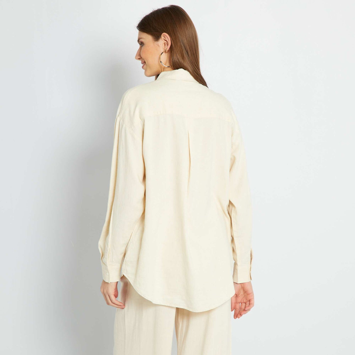 Chemise longue en lin unie beige