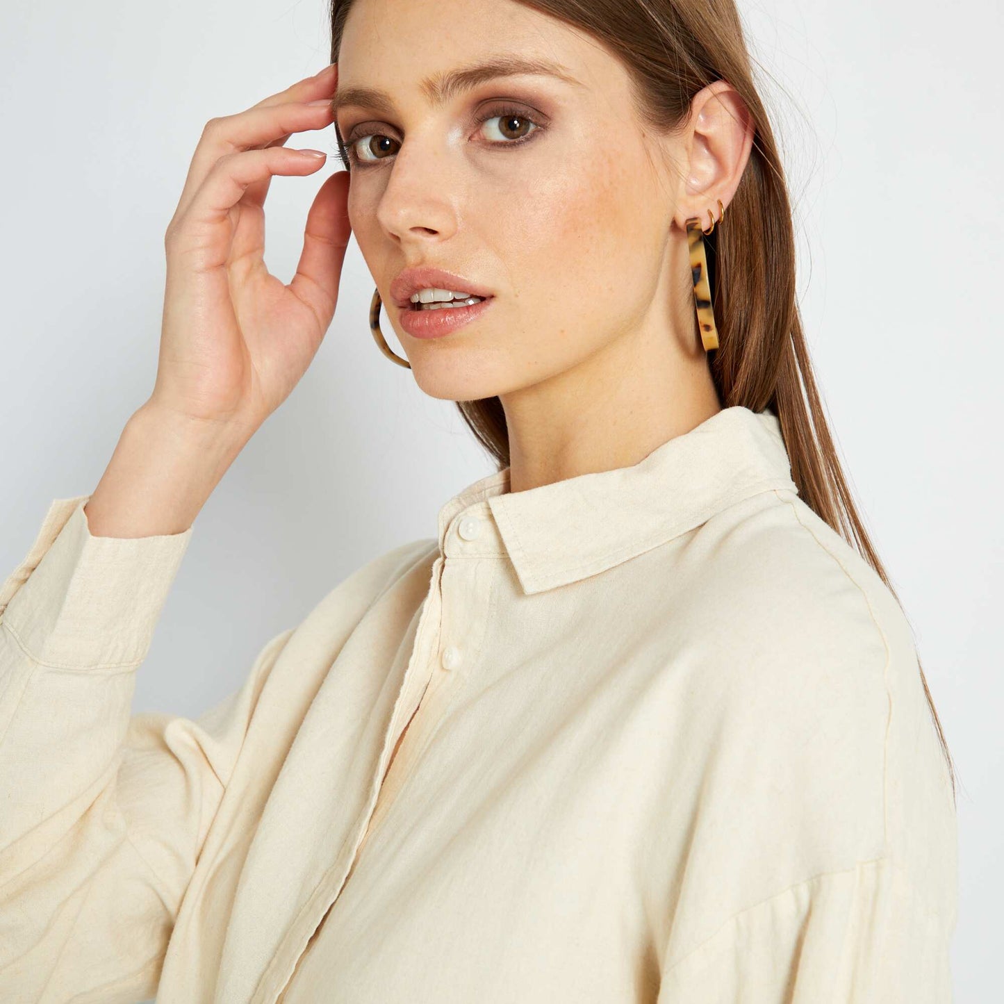 Chemise longue en lin unie beige