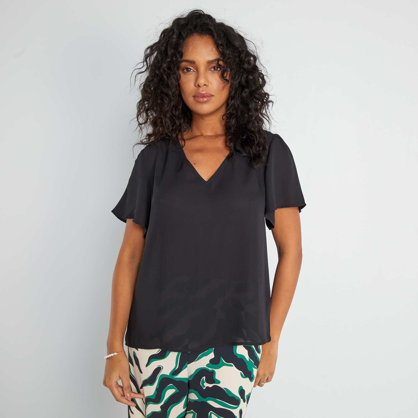 Blouse fluide et l g re col V noir