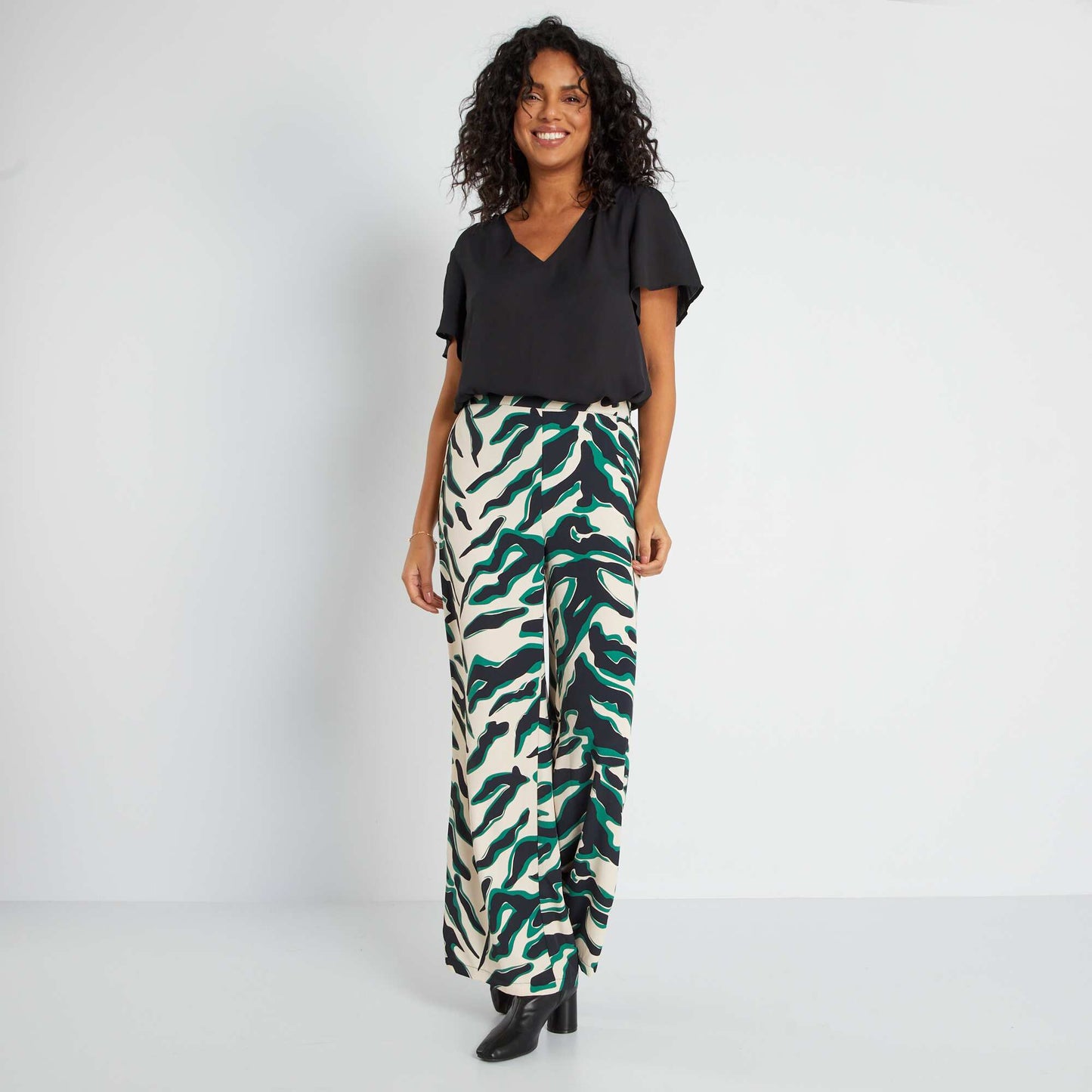 Blouse fluide et l g re col V noir