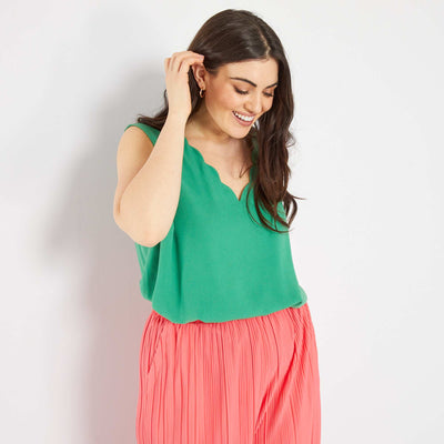 Blouse unie avec col fantaisie vert