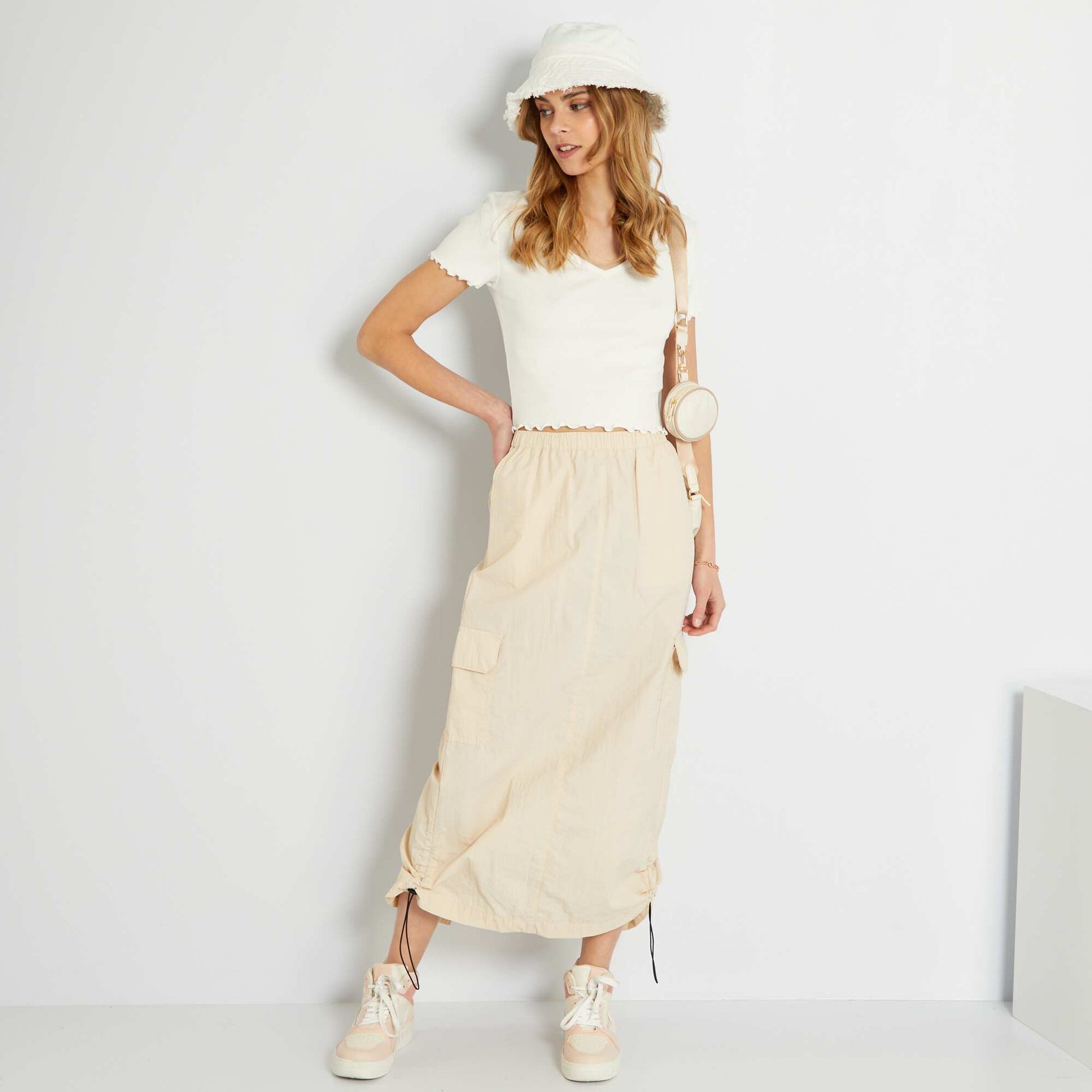 Tee-shirt crop top ondul blanc