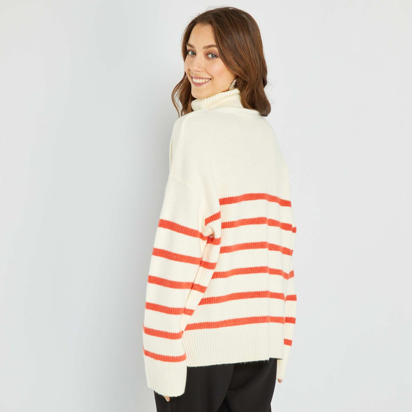 Pull col roul en maille tricot Beige rouge