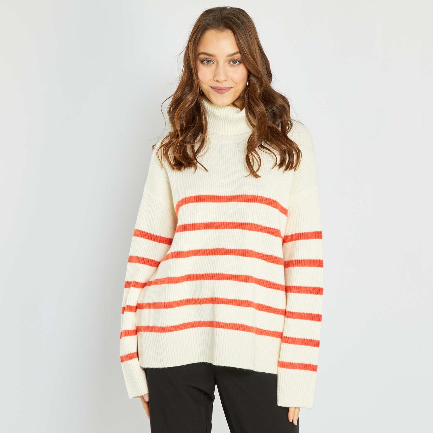 Pull col roul en maille tricot Beige rouge