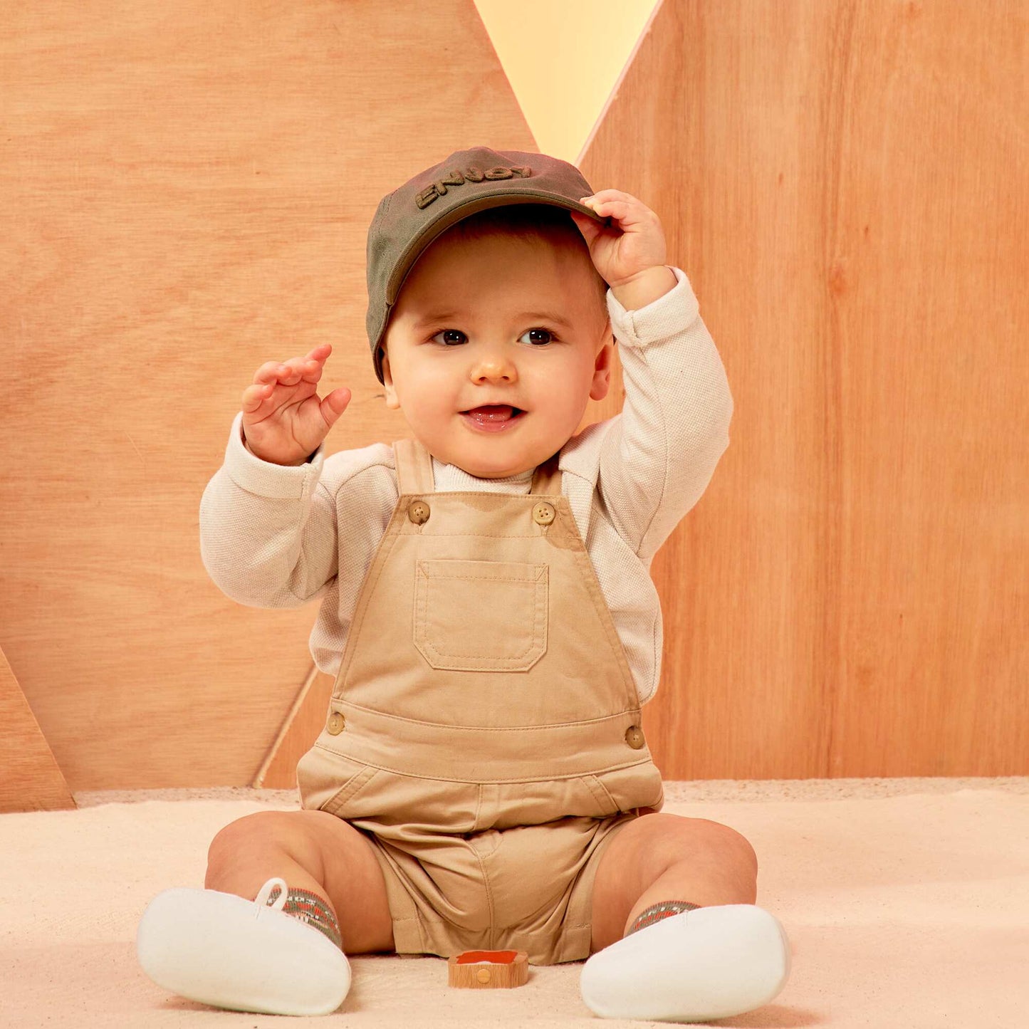 Salopette courte en coton Beige