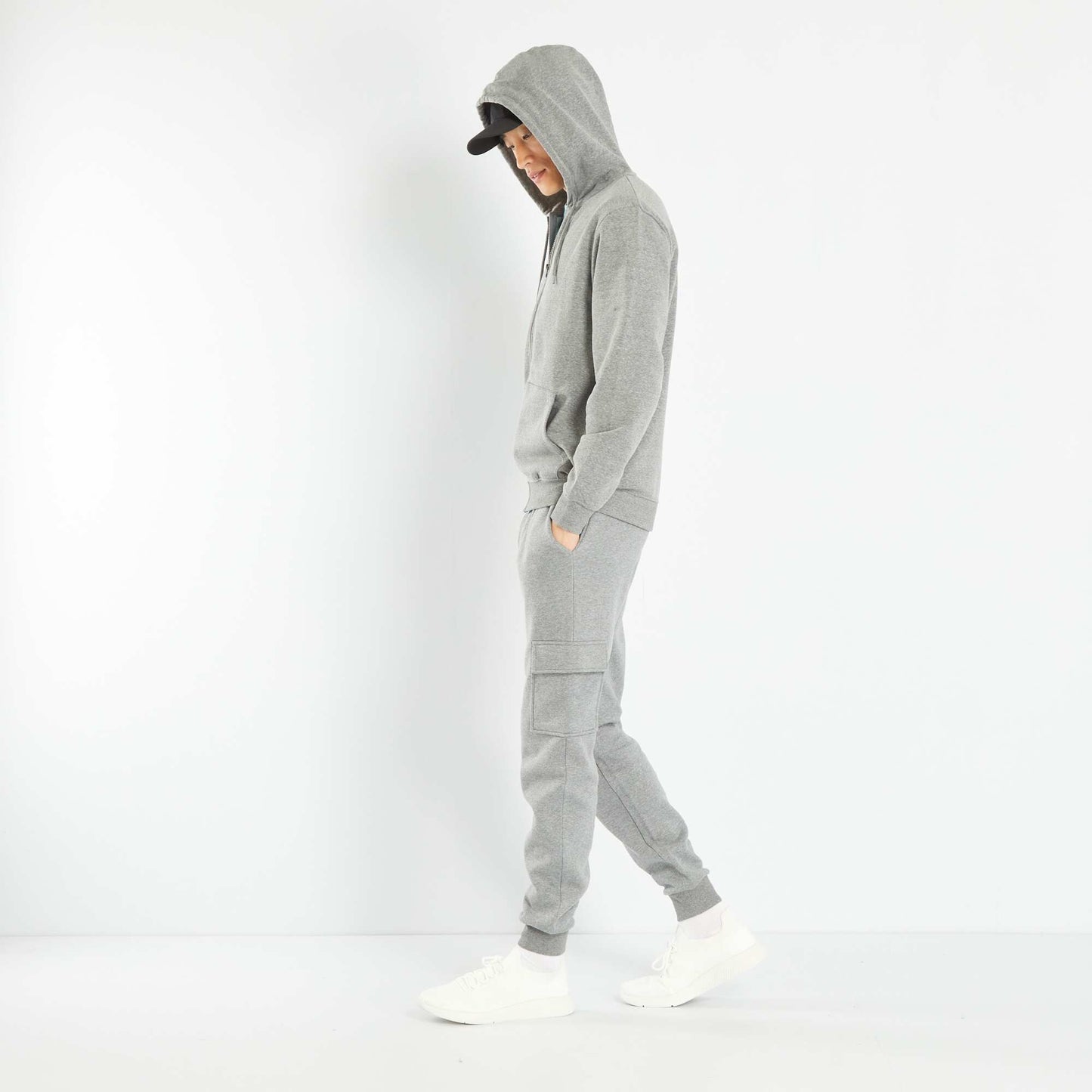 Sweat zipp e   capuche Gris fonc