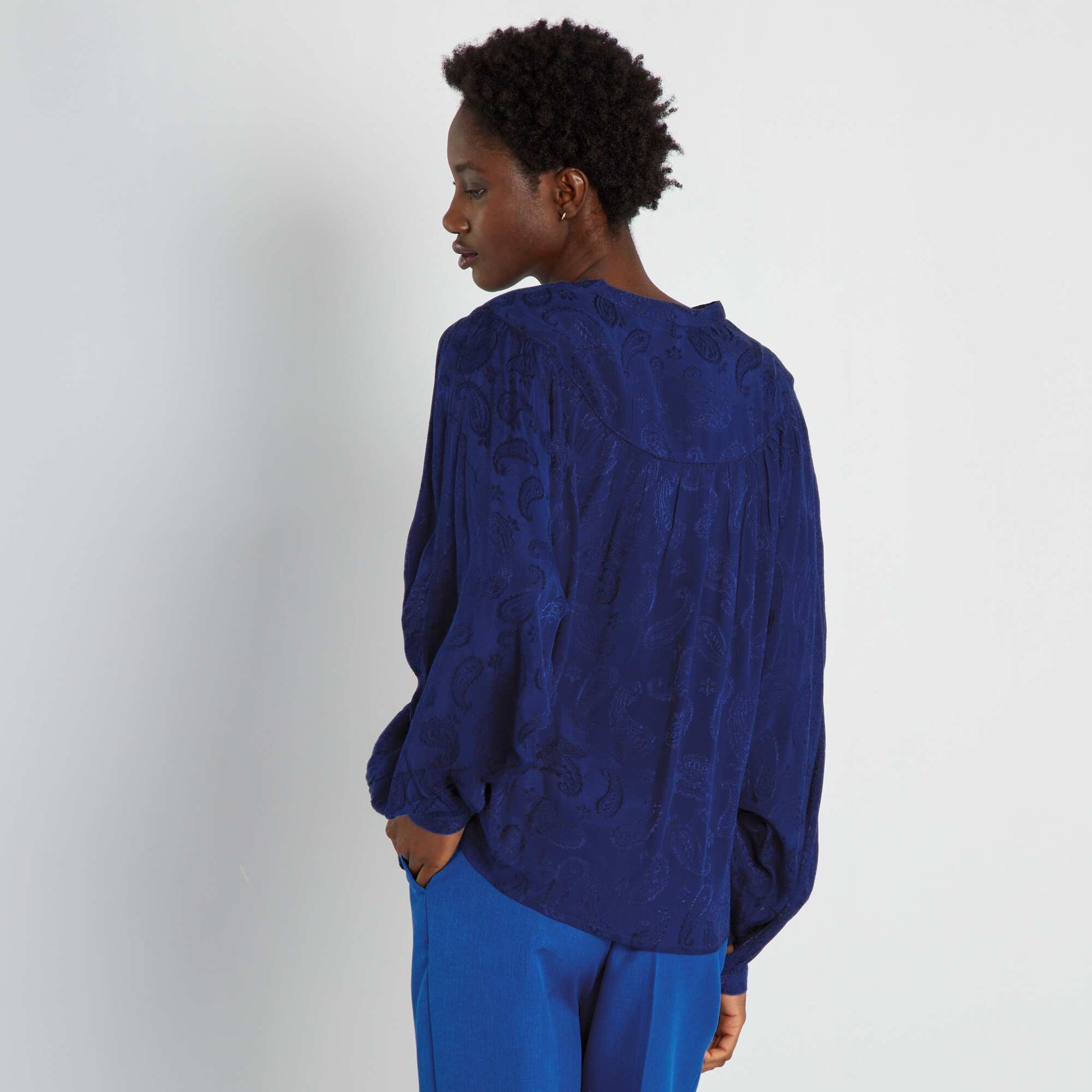 Chemisier en jacquard avec imprim bleu